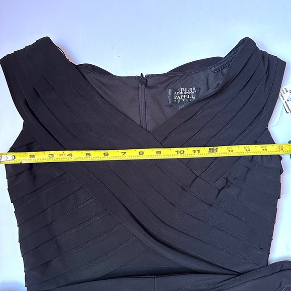 Adrianna Papell Cocktail Formal Women's Dress Black Sz 8P with Pleats V-Neck - Picture 5 of 11